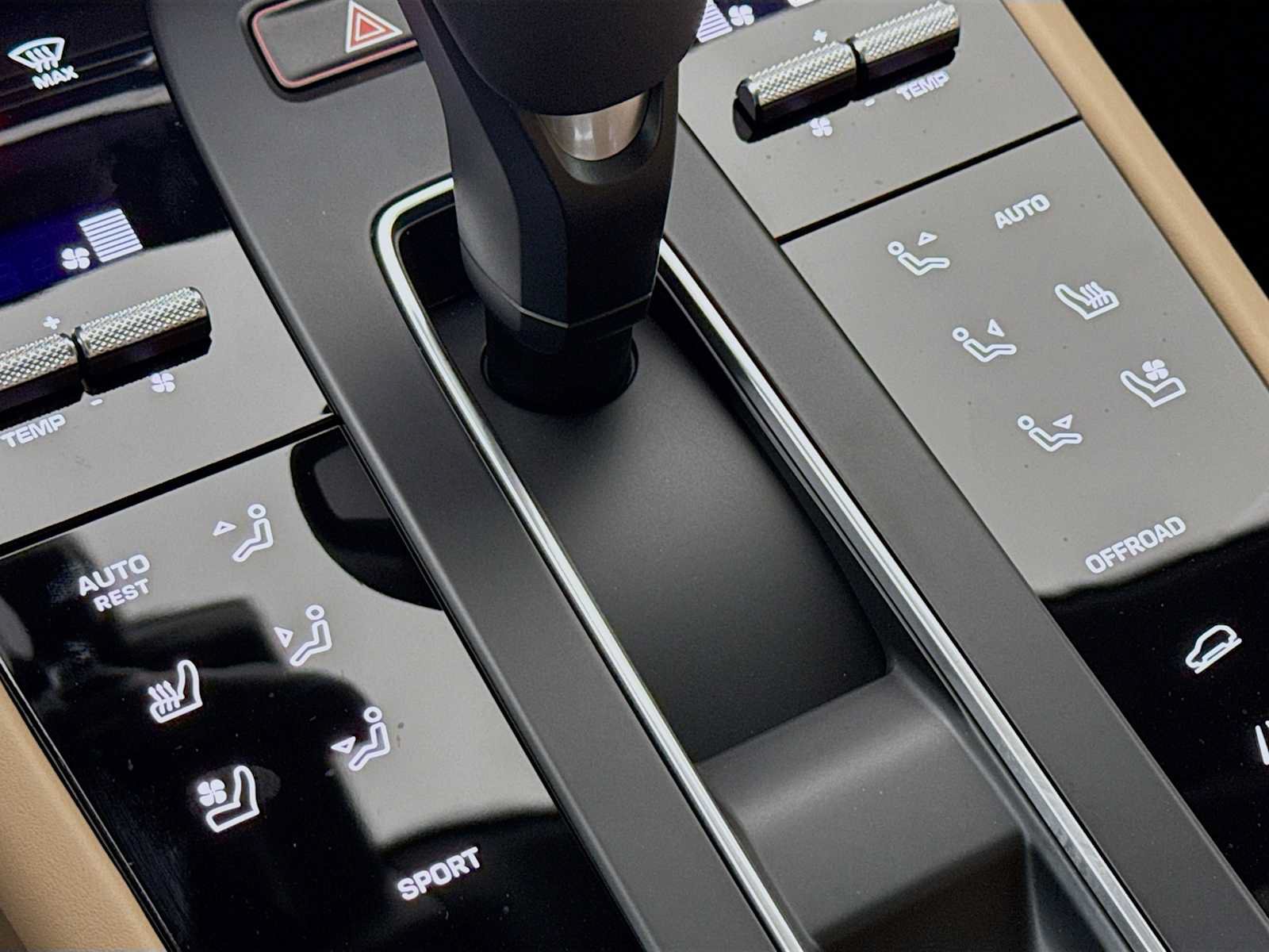 New 2026 Porsche Macan AWD/4WD image 21