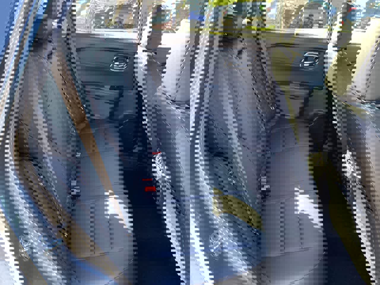 Used 2021 Nissan Rogue SV w/ Premium Package image 19