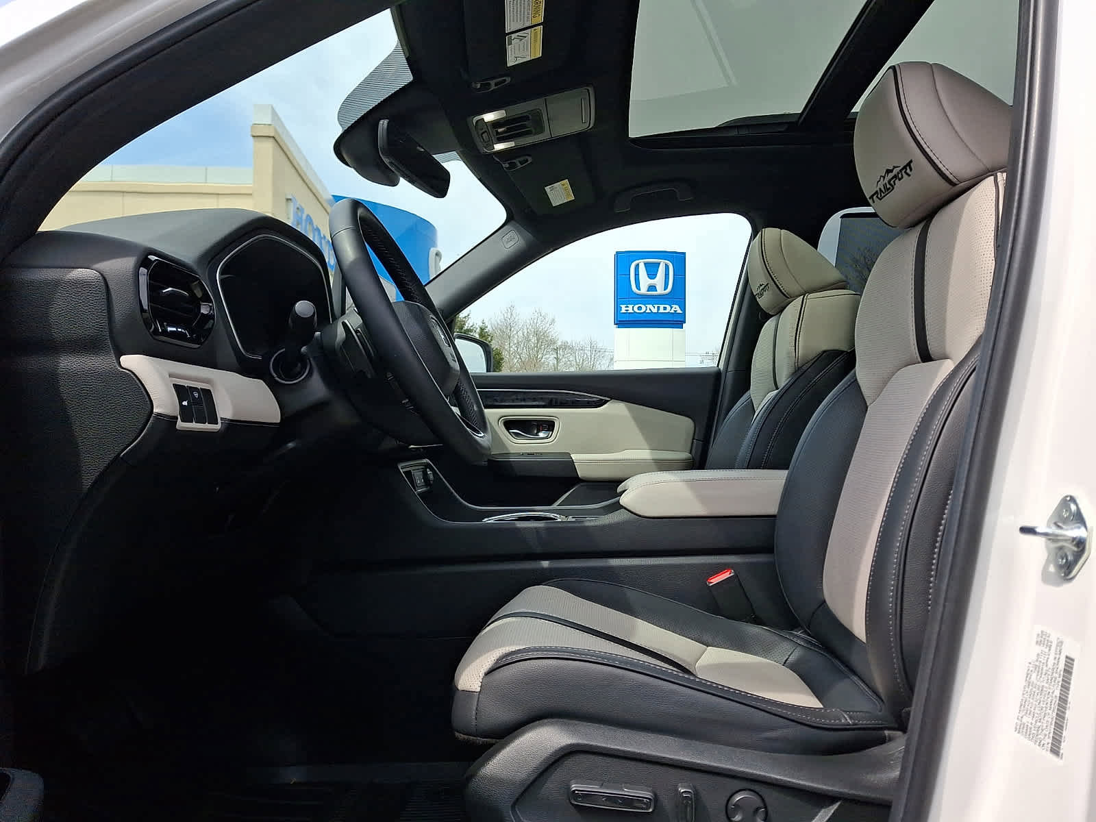 Certified 2026 Honda Passport TrailSport Elite image 14