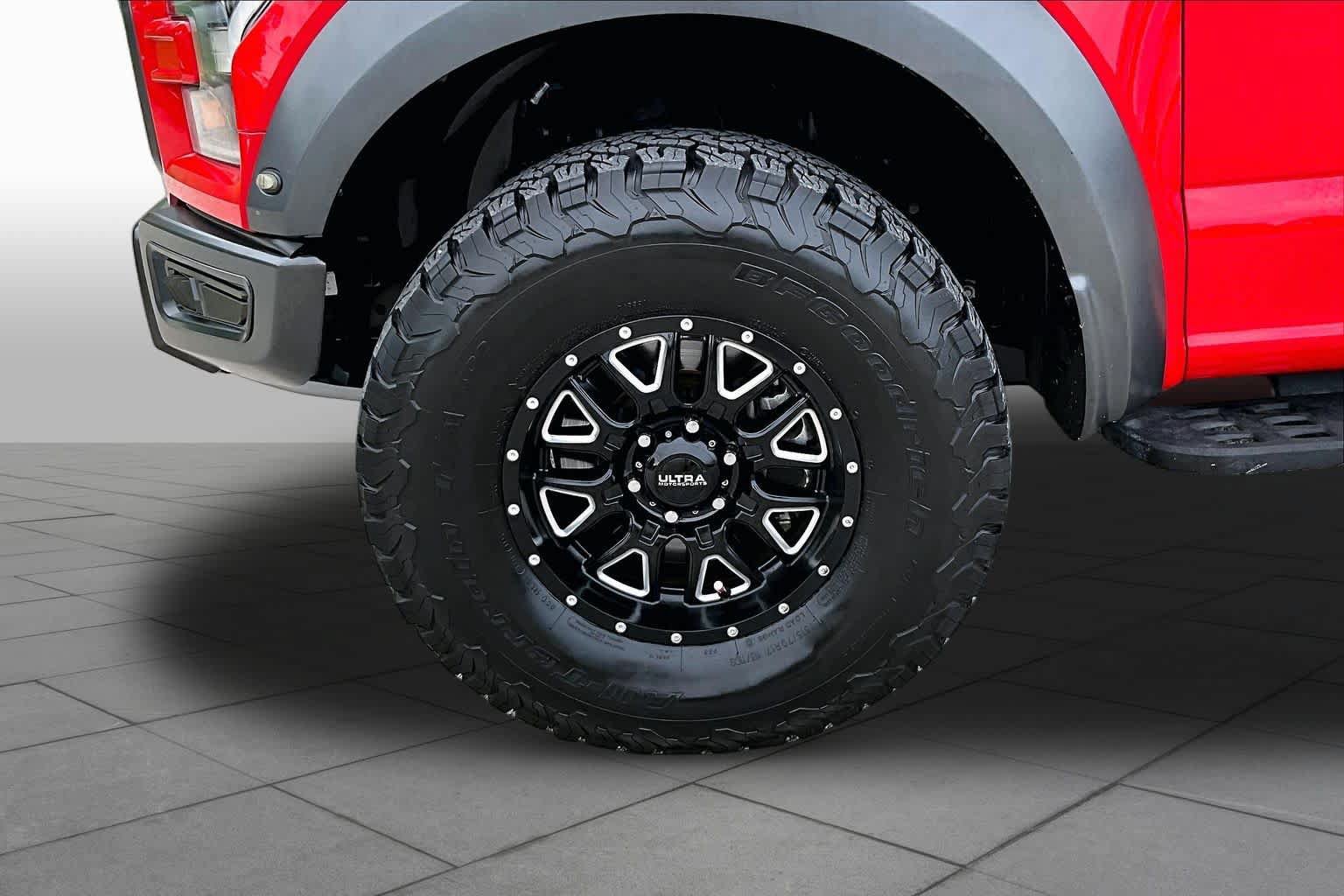 Used 2019 Ford F150 Raptor AWD/4WD image 11
