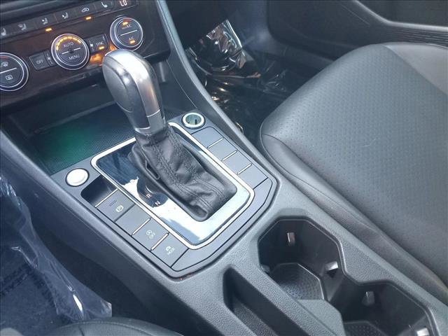 Used 2019 Volkswagen Jetta SEL w/ Cold Weather Package image 15