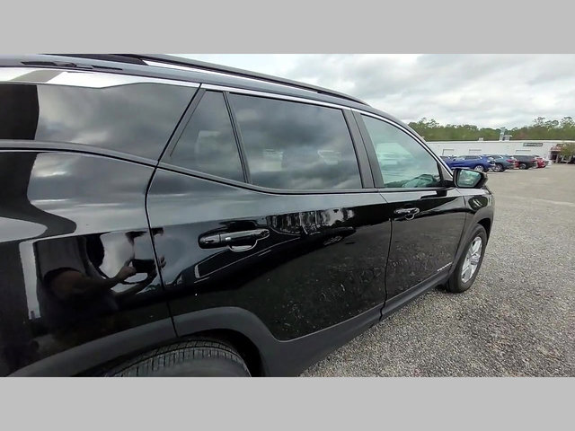 Used 2022 GMC Terrain SLE w/ Driver Convenience Package image 30