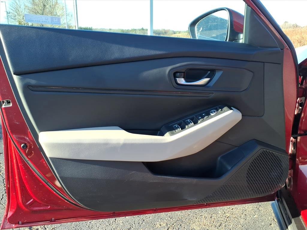 Used 2024 Honda Accord EX image 17