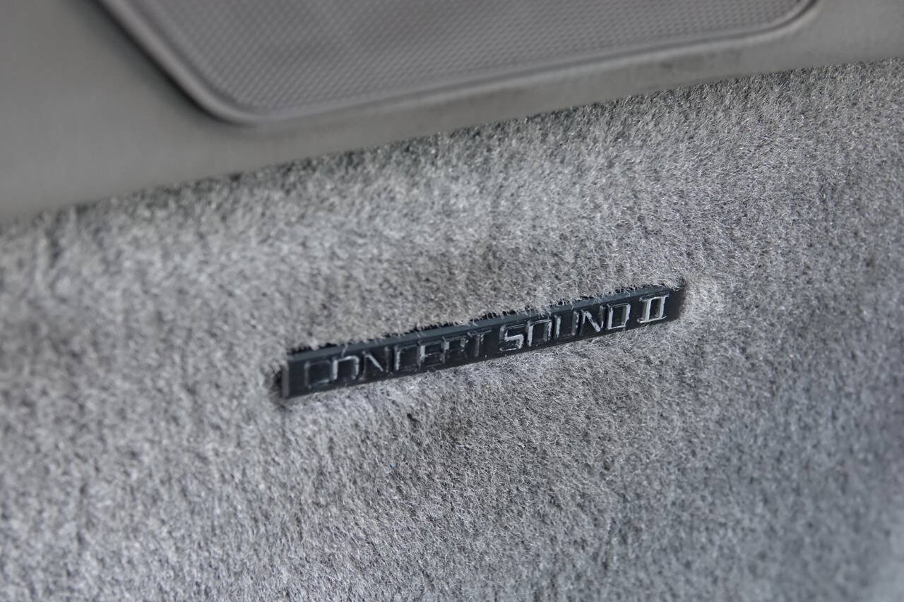 Used 1993 Buick Park Avenue Ultra FWD image 64