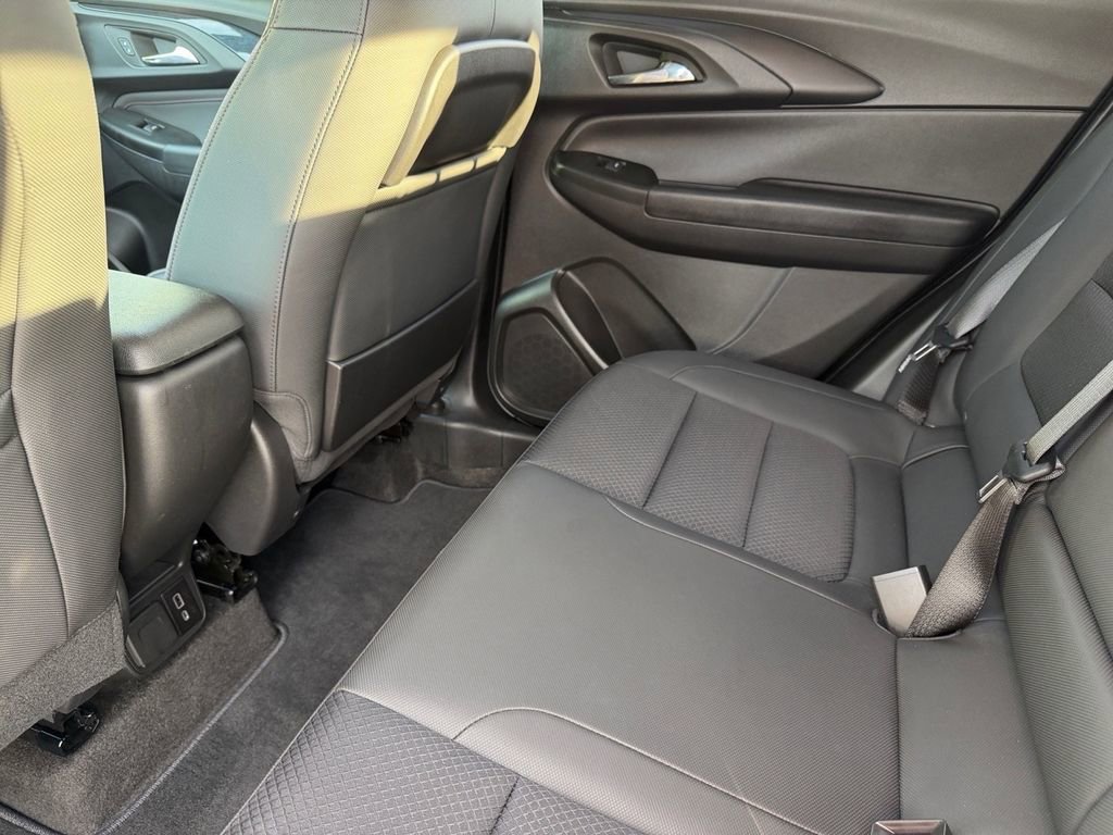 Used 2023 Chevrolet TrailBlazer RS w/ Convenience Package FWD image 15