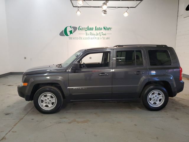 Used 2016 Jeep Patriot Sport w/ Power Value Group FWD image 3