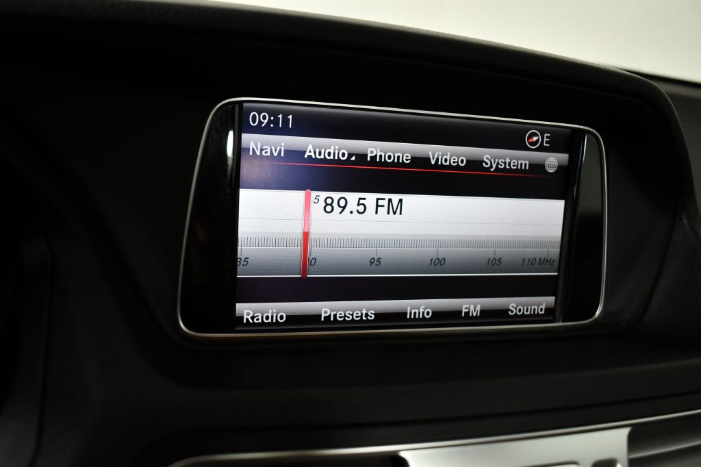 Used 2015 Mercedes-Benz E 400 4MATIC Coupe image 33