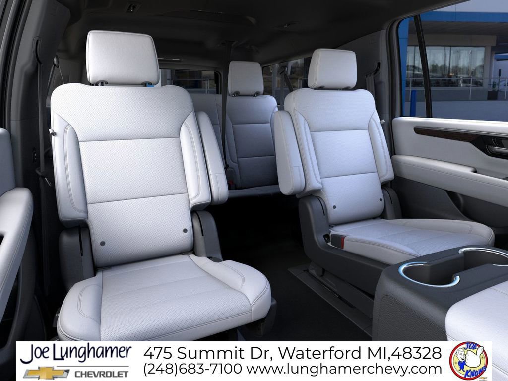 New 2026 Chevrolet Suburban Premier image 17