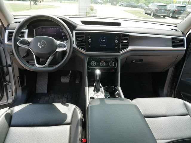 Certified 2022 Volkswagen Atlas SE w/ Panoramic Sunroof Package AWD/4WD image 22
