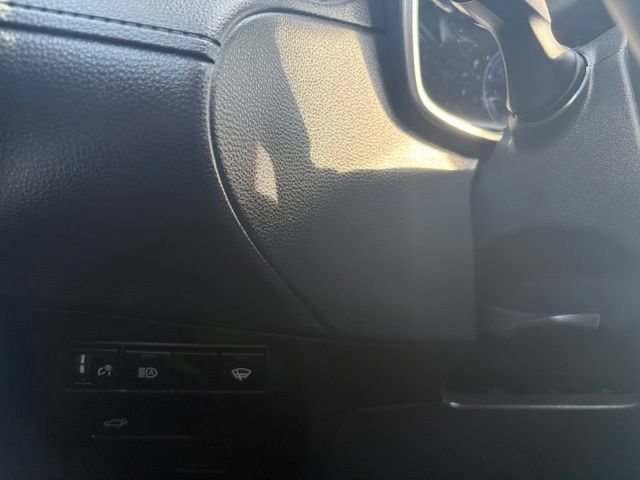 Used 2023 Toyota Corolla Cross XLE AWD/4WD image 23