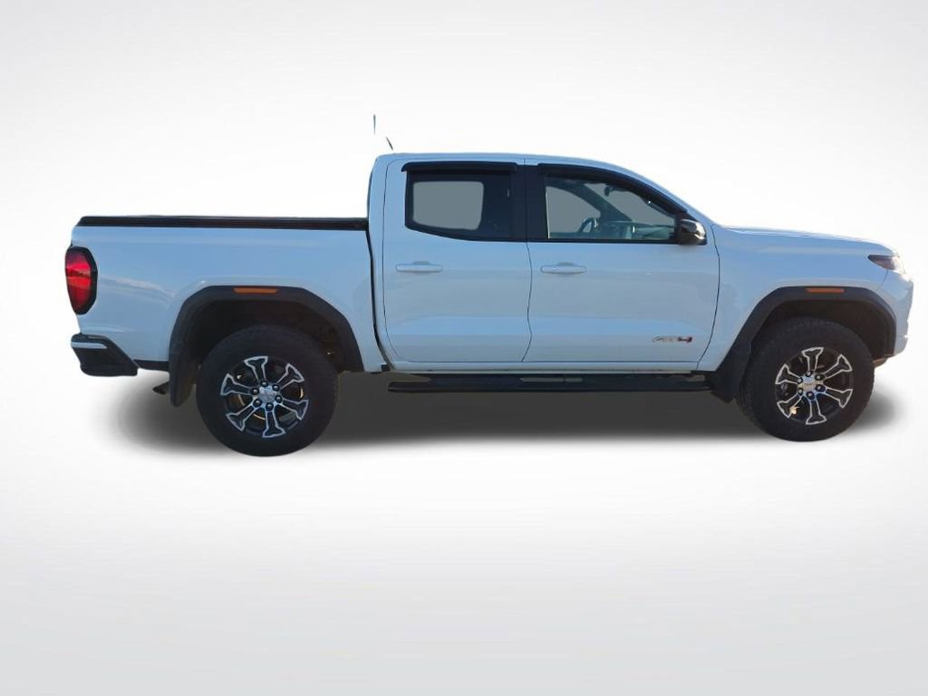 Used 2023 GMC Canyon AT4 image 40