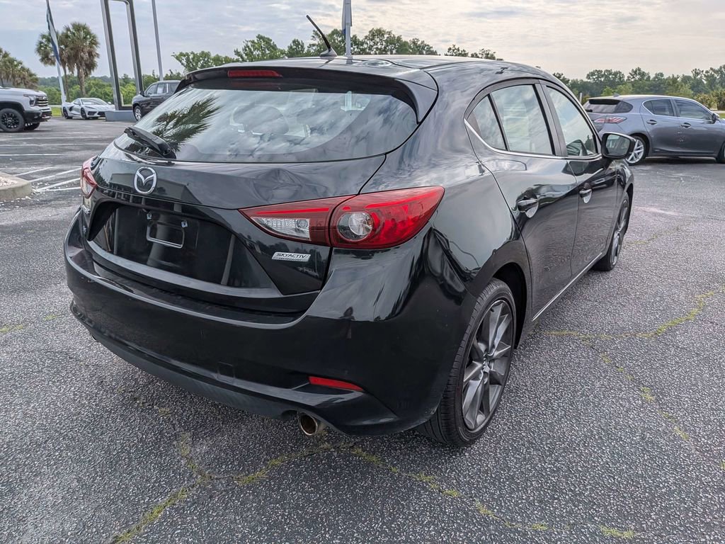 Used 2018 MAZDA MAZDA3 Touring FWD image 5
