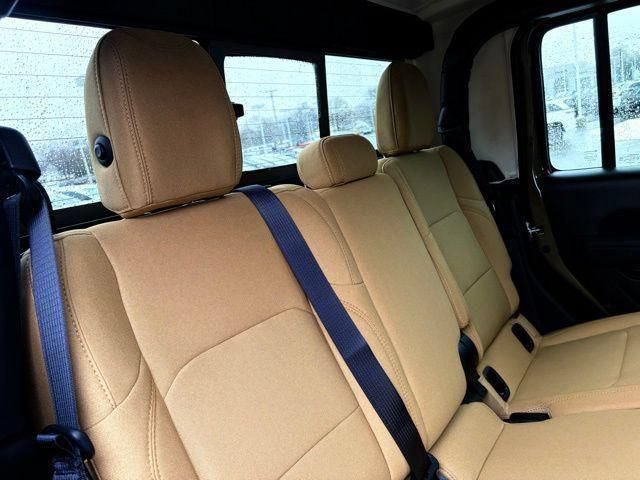 New 2026 Jeep Gladiator Willys AWD/4WD image 28