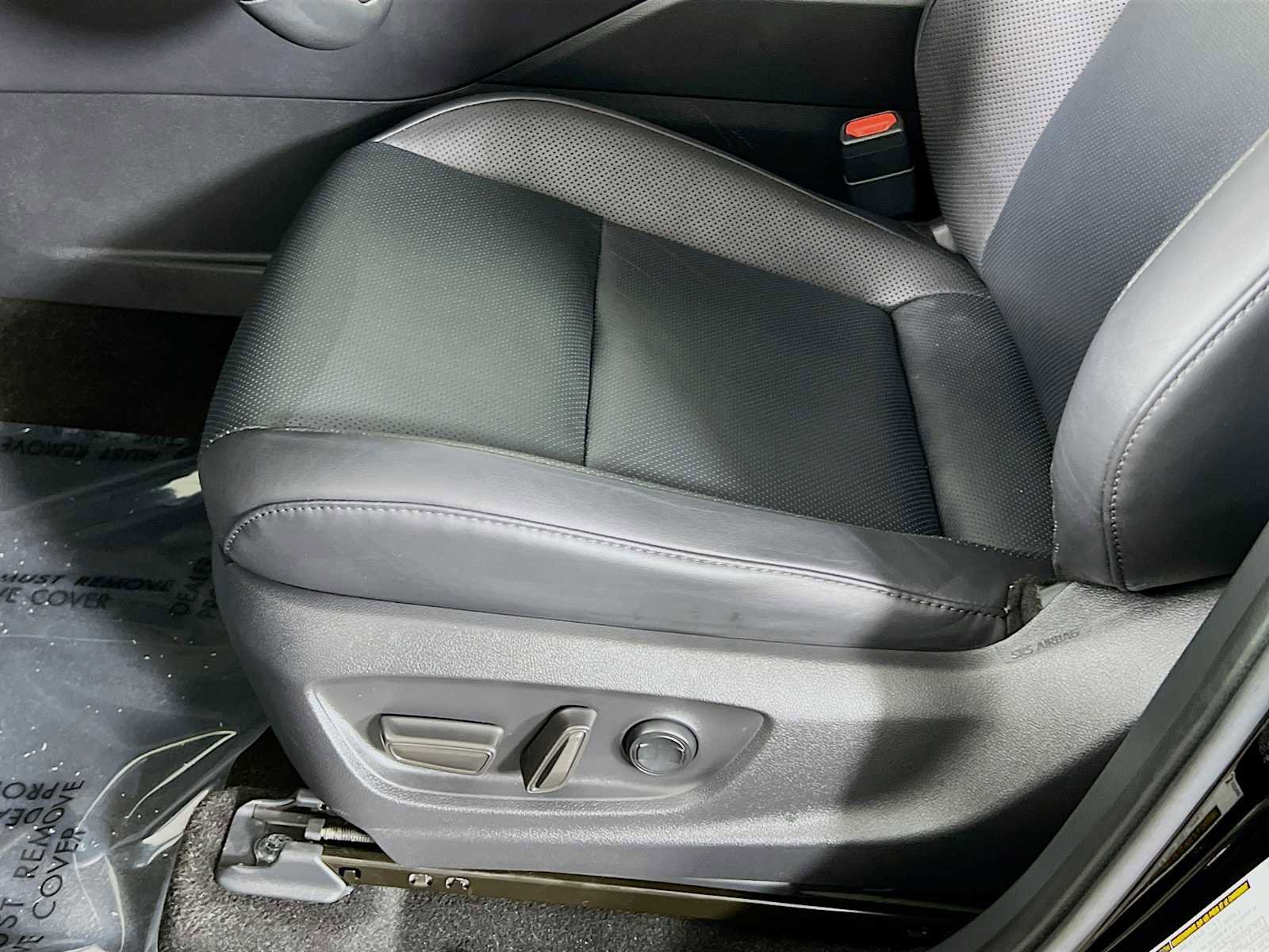 Used 2023 Toyota Crown Limited image 20