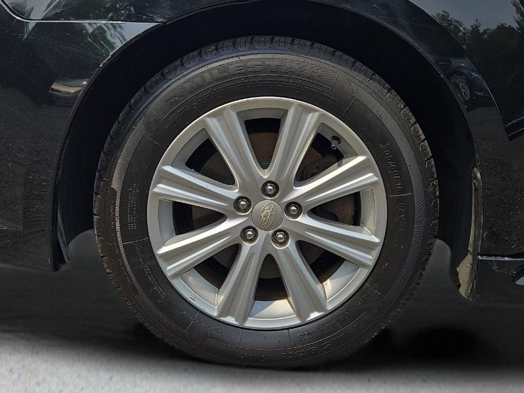 Used 2011 Subaru Legacy 2.5i Premium AWD/4WD image 21