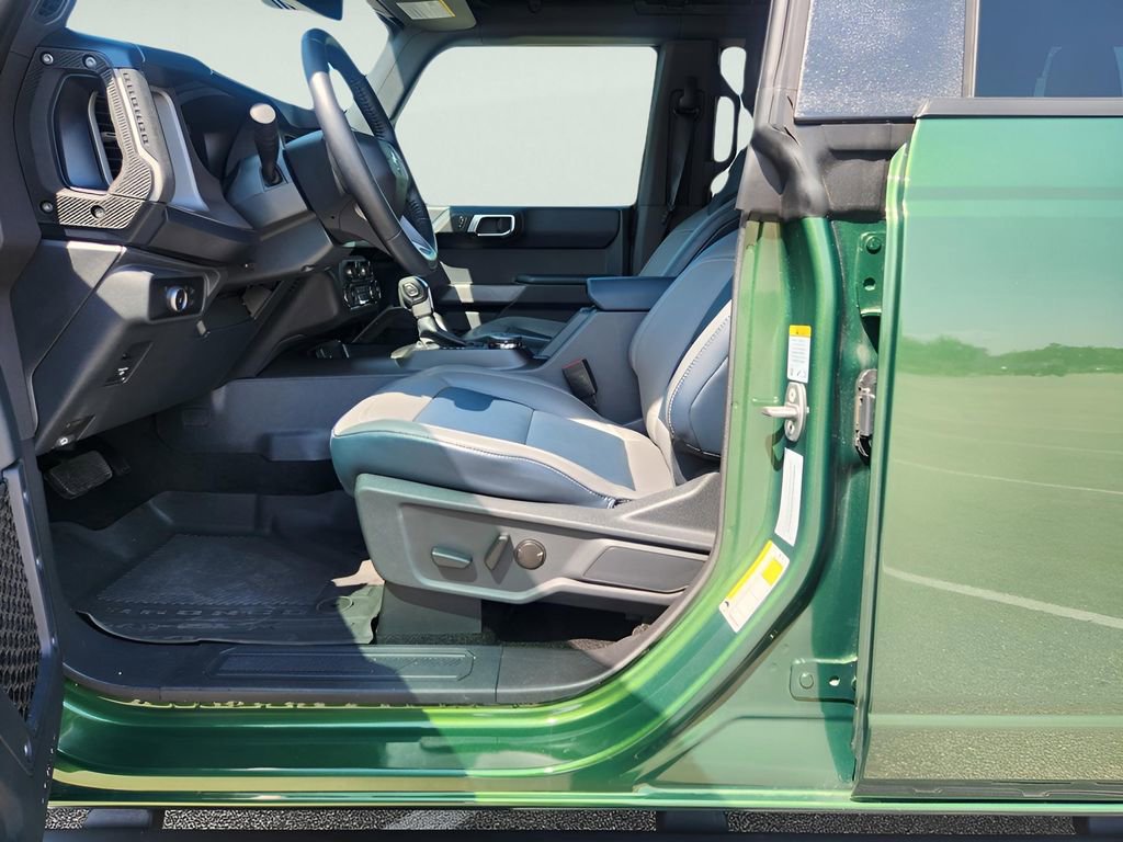 Used 2023 Ford Bronco Outer Banks image 17