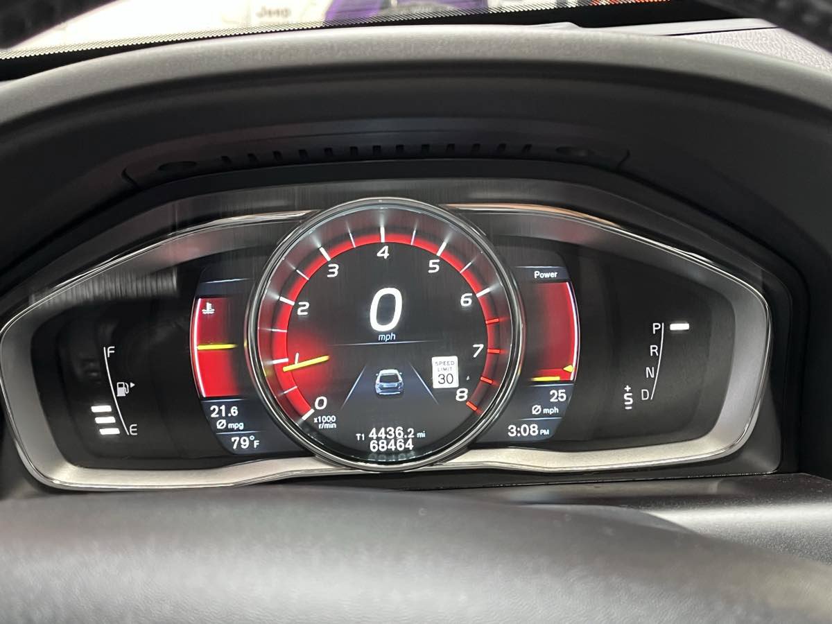 Used 2015 Volvo XC60 T5 Platinum AWD/4WD image 16