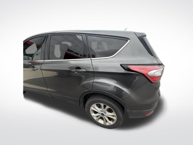 Used 2017 Ford Escape SE w/ SE Cold Weather Package AWD/4WD image 16
