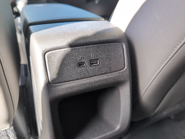 Used 2024 Chevrolet Trax ACTIV w/ Driver Confidence Package FWD image 28