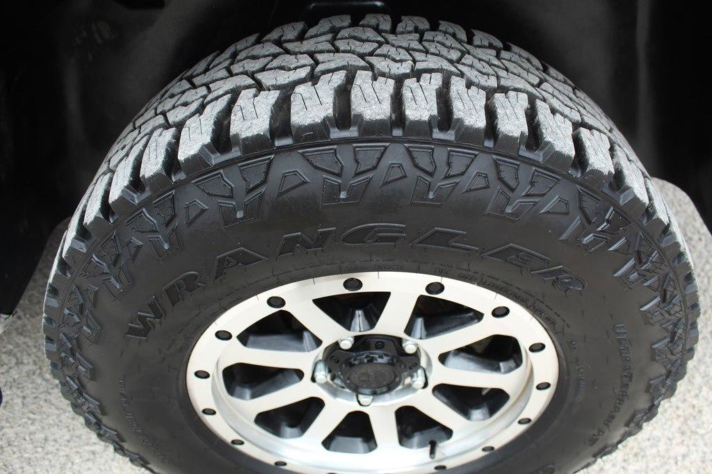 Used 2015 RAM 1500 Lone Star AWD/4WD image 10