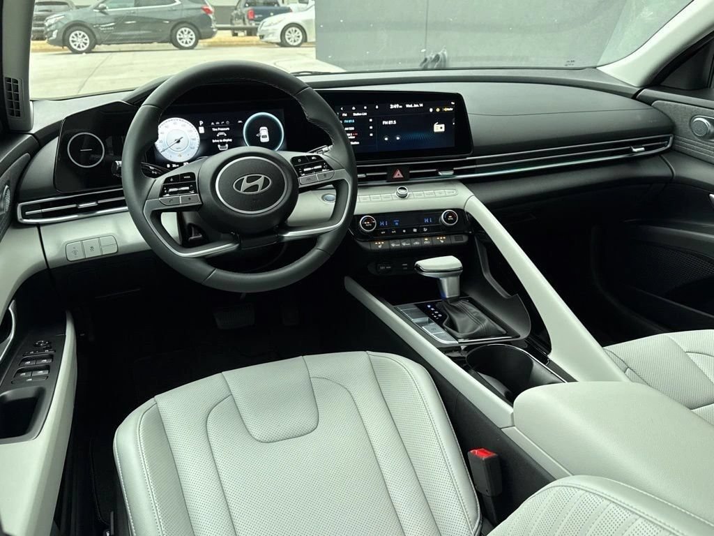 New 2026 Hyundai Elantra Limited FWD image 7