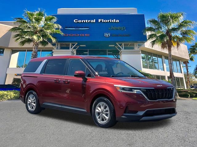 Used 2024 Kia Carnival LX image 2