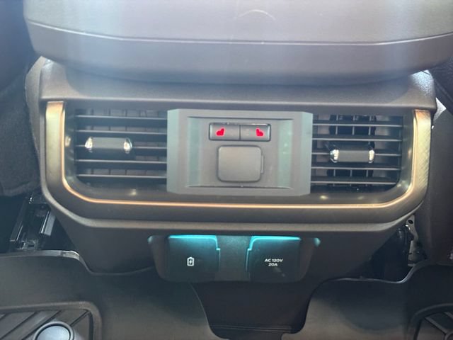Certified 2025 Ford F150 King Ranch AWD/4WD image 9