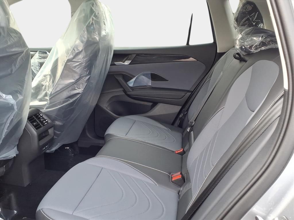 New 2026 Volkswagen Tiguan SE AWD/4WD image 11