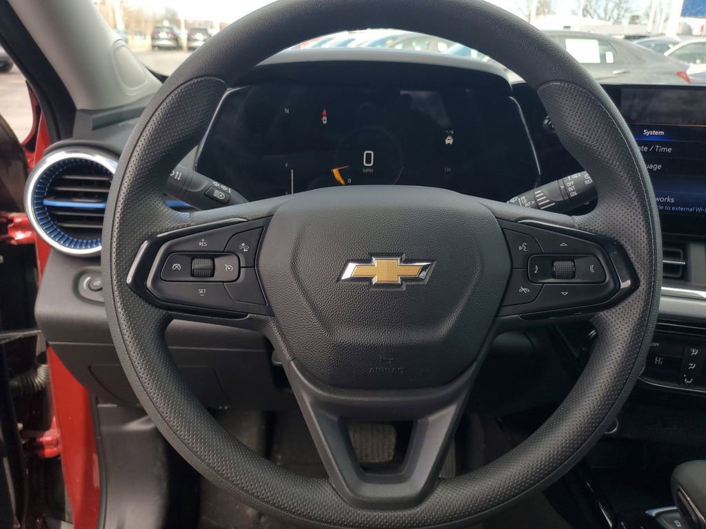 Used 2025 Chevrolet Trax LT image 14