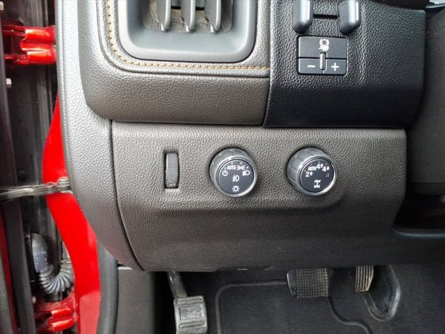Used 2021 GMC Canyon AT4 w/ Driver Alert Package AWD/4WD image 9