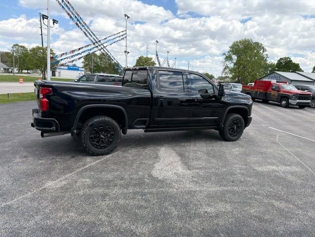 Used 2024 Chevrolet Silverado 2500 High Country w/ Midnight Edition AWD/4WD image 17
