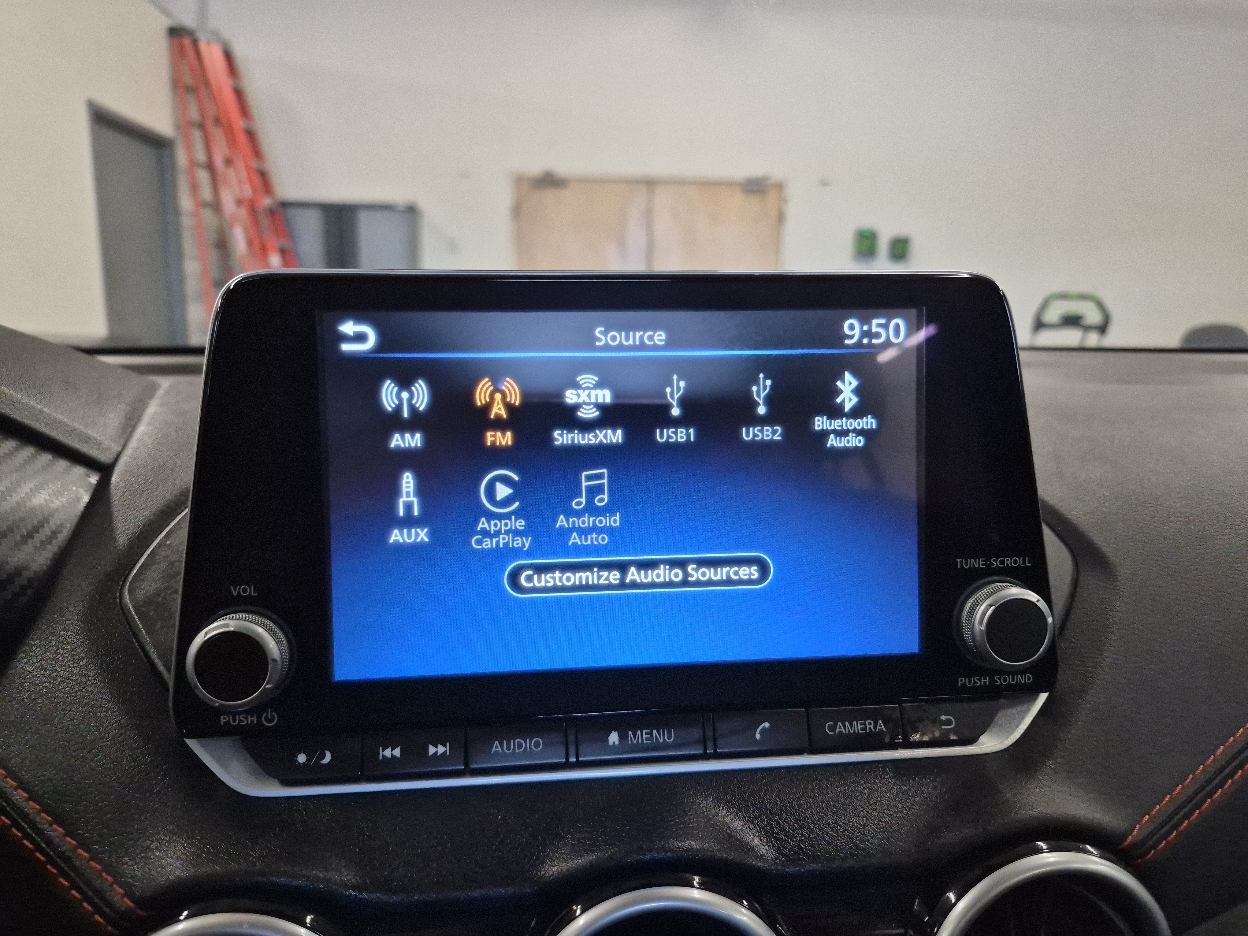 Used 2025 Nissan Sentra SR FWD image 35