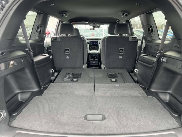 New 2025 Jeep Grand Cherokee L Laredo image 7