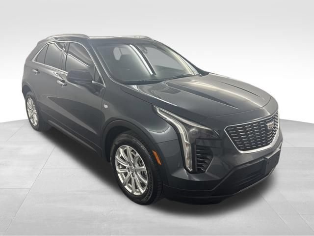 Used 2021 Cadillac XT4 Luxury w/ Cold Weather Package FWD image 1
