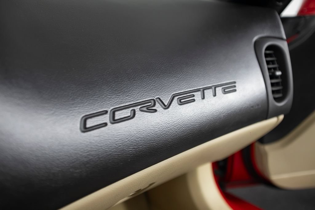 Used 2007 Chevrolet Corvette Convertible w/ Preferred Equipment Group RWD image 39