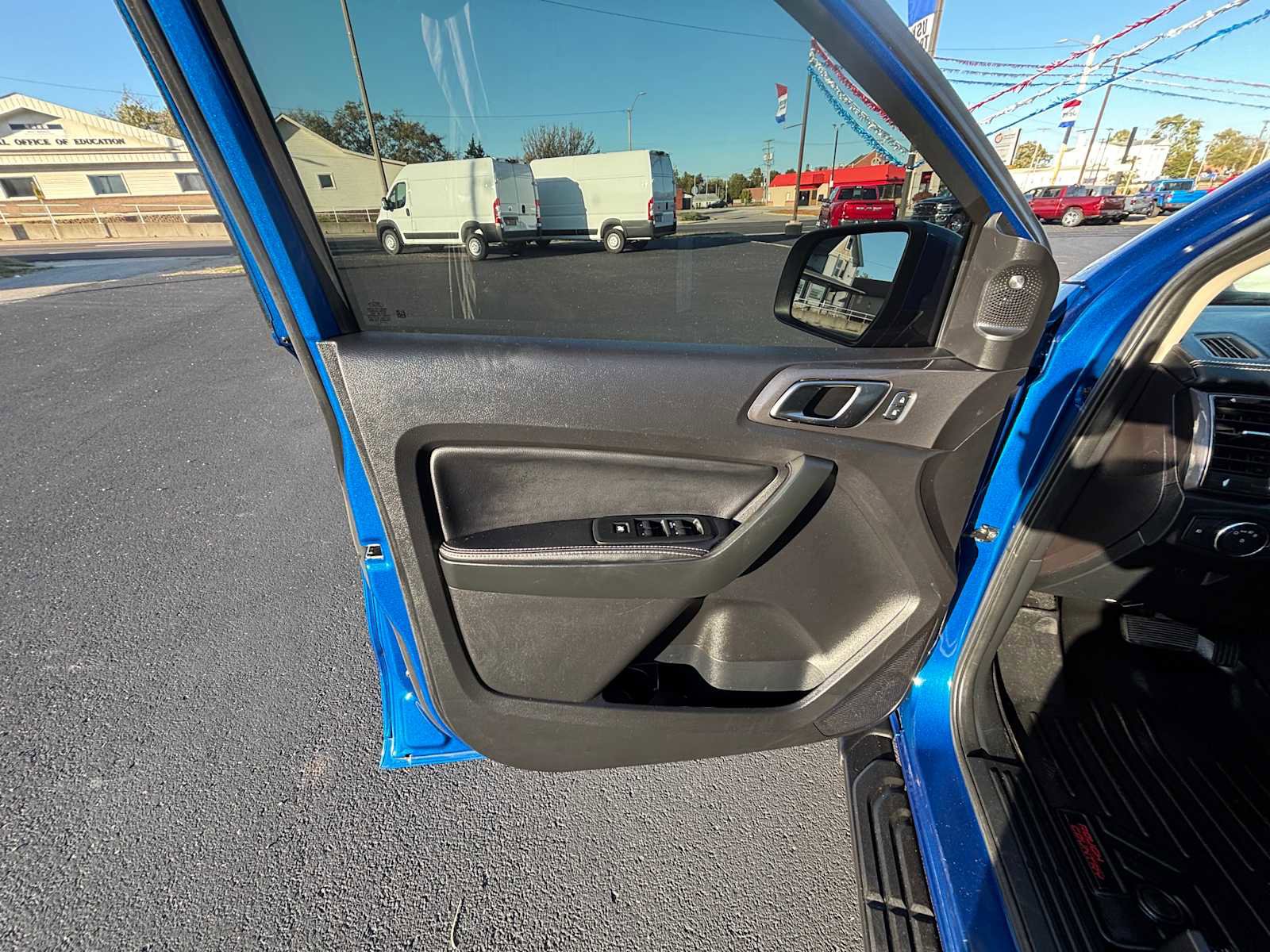 Used 2019 Ford Ranger Lariat w/ Equipment Group 501A Mid image 17