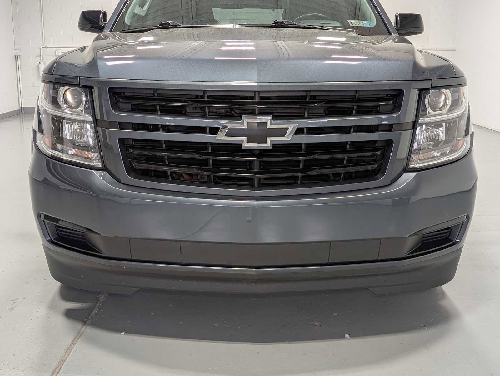 Used 2019 Chevrolet Tahoe LT w/ RST Edition AWD/4WD image 2