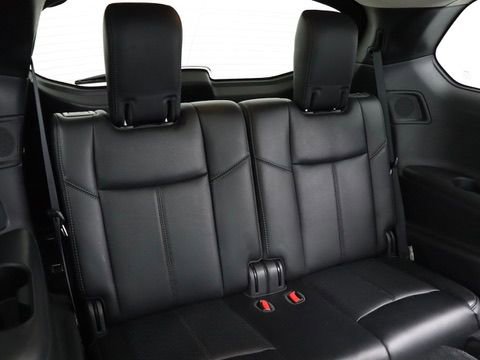 Used 2017 Nissan Pathfinder Platinum w/ Midnight Edition Package image 40