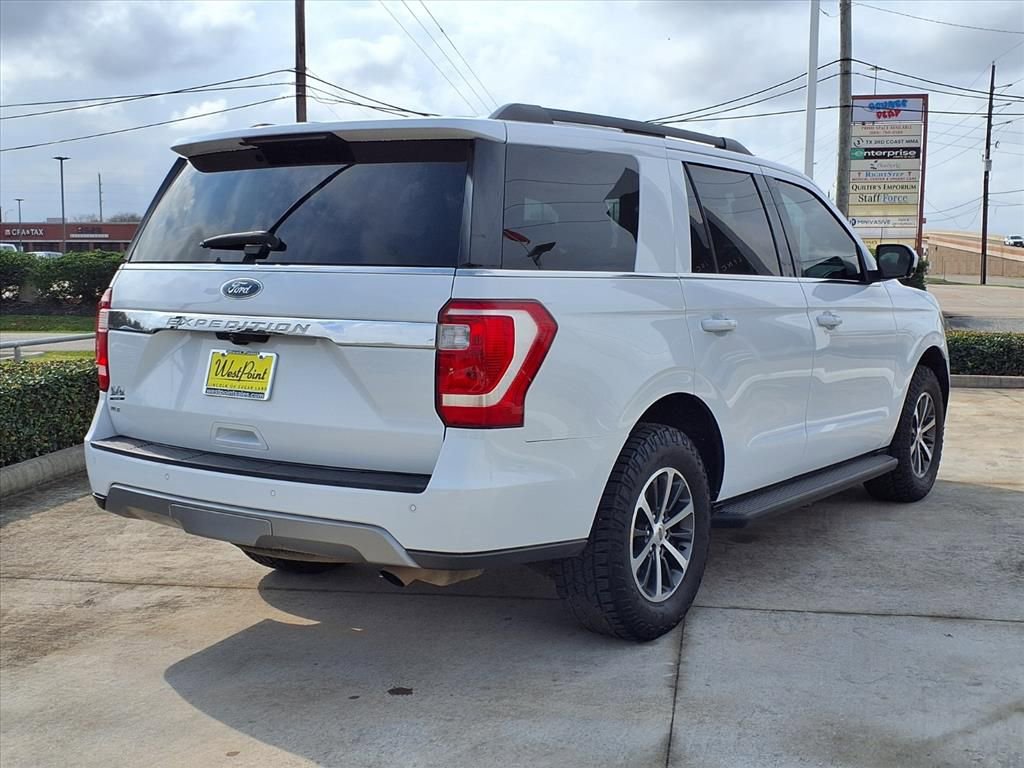 Used 2021 Ford Expedition XLT image 2