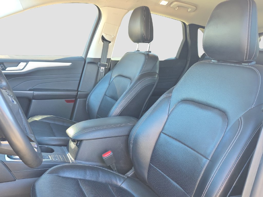 Used 2022 Ford Escape SEL w/ Technology Package AWD/4WD image 7