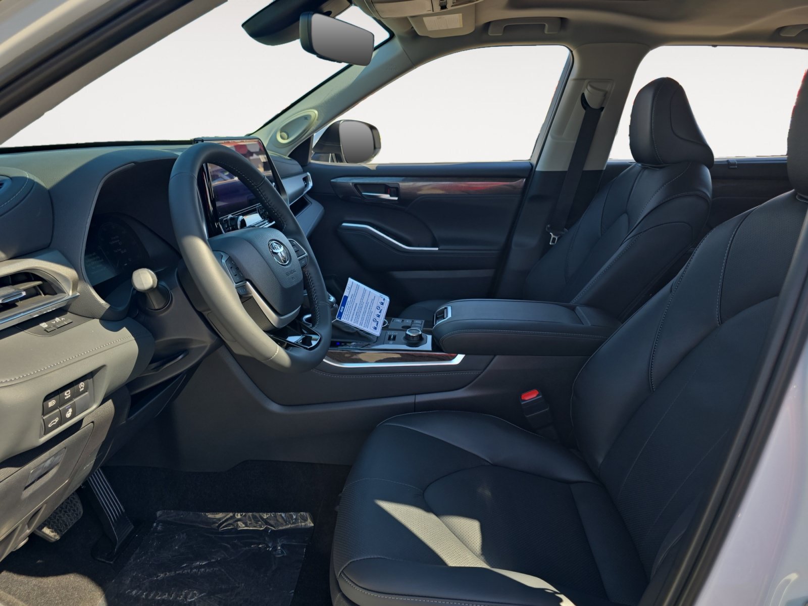 New 2026 Toyota Highlander Limited AWD/4WD image 9