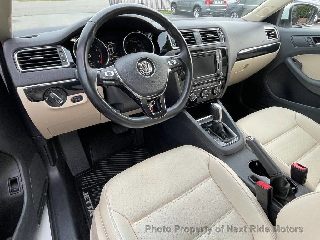 Used 2017 Volkswagen Jetta SEL FWD image 9