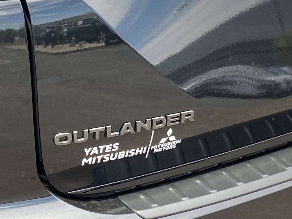 New 2026 Mitsubishi Outlander SEL Black Edition FWD image 29