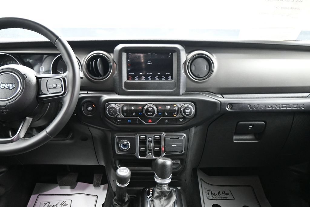 Used 2023 Jeep Wrangler Unlimited w/ Cold Weather Group AWD/4WD image 19