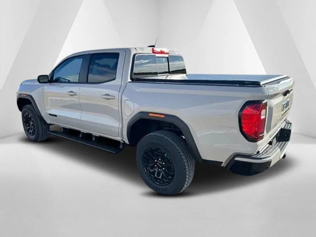 New 2026 GMC Canyon Elevation w/ LPO, Black Badging Package RWD image 5