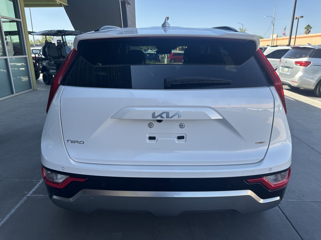 Used 2023 Kia Niro EX Touring image 11