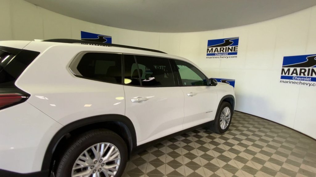Used 2026 GMC Acadia Elevation w/ Elevation Premium Package FWD image 2