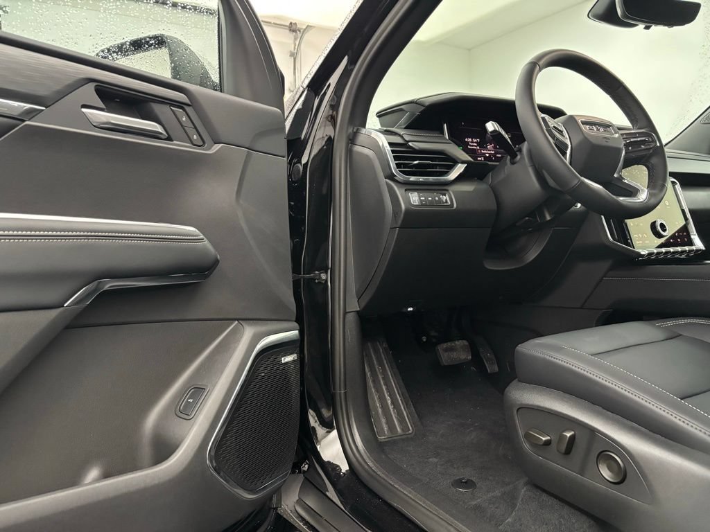 New 2026 GMC Acadia Elevation w/ Elevation Premium Package AWD/4WD image 17