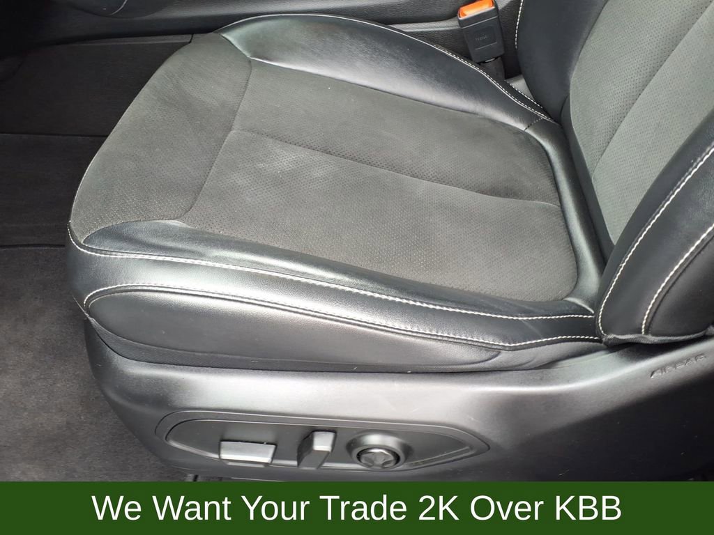 Used 2021 Jeep Grand Cherokee L Laredo image 12