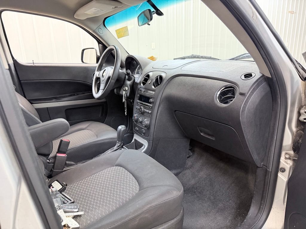 Used 2010 Chevrolet HHR LT FWD image 28